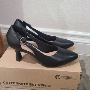 Clarks Black  Heels Classic Pumps